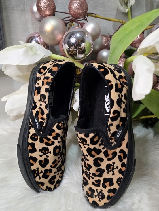 Vans Shoes - Vans Unisex Classic Slip On Canvas Skate Skulls leopard womens Shoes New